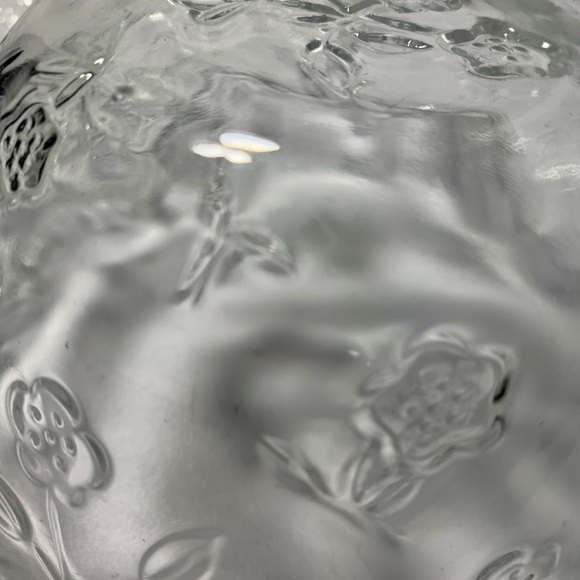 COPY - 1990s Anchor Hocking Chip & Dip Set, Savannah Pattern, Embossed Florals - Picture 5 of 9